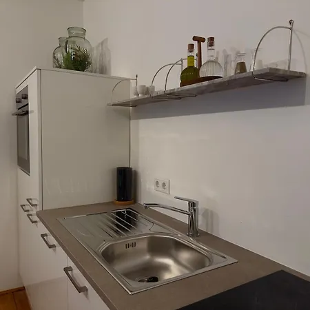 Mit Kueche, Parkplatz Und Waschmaschine Appartement *
